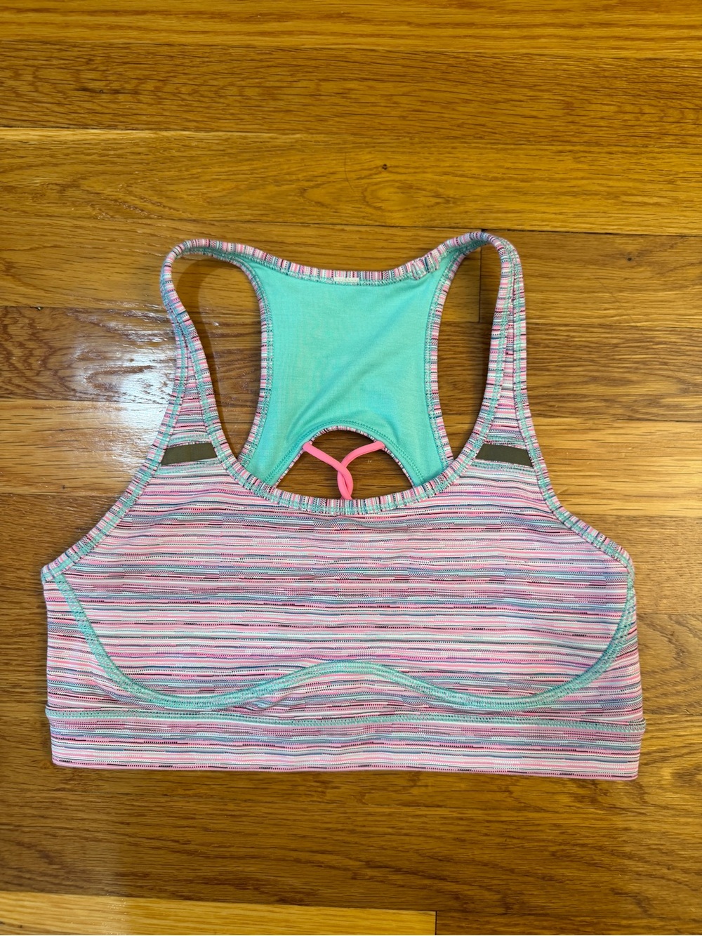 Lululemon Sweaty Or Not Bra II Cyber Stripe Flash Light Menthol/Flash Light SZ 8